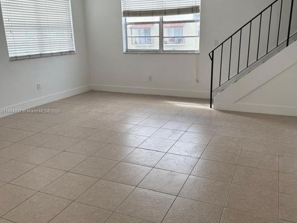 1255 W 53rd St, Unit 202, Hialeah, FL 33012