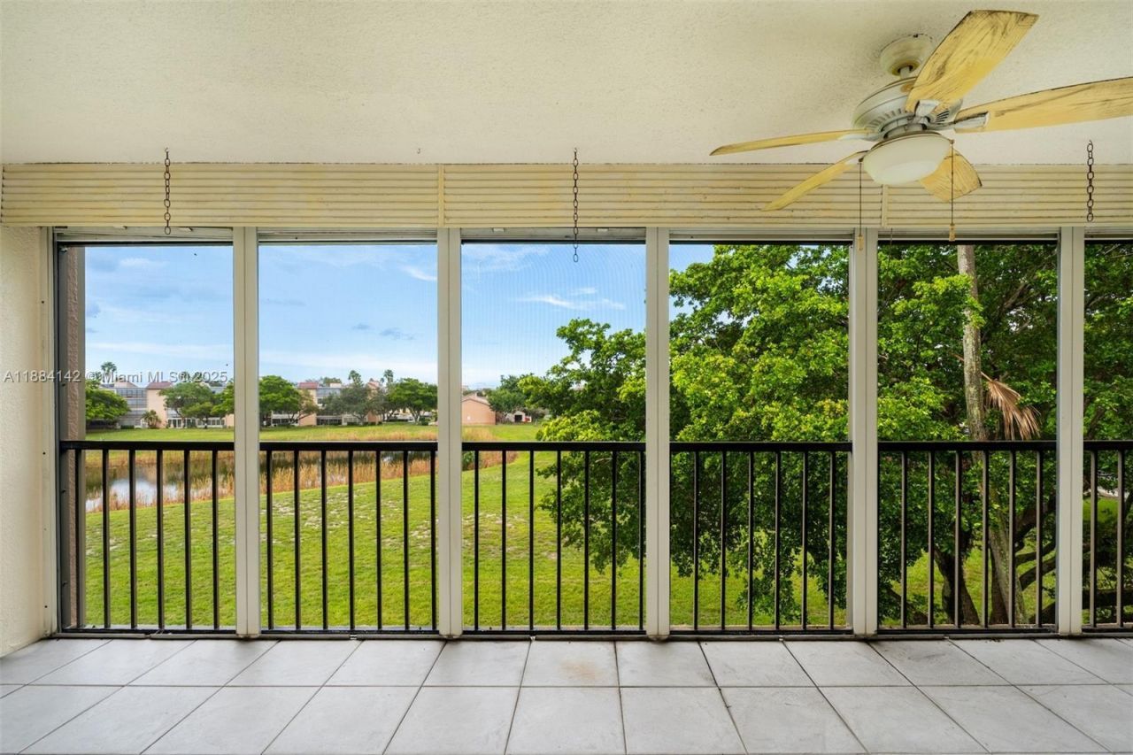 260 NW 76th Ave, Unit 404, Margate, FL 33063 Photo