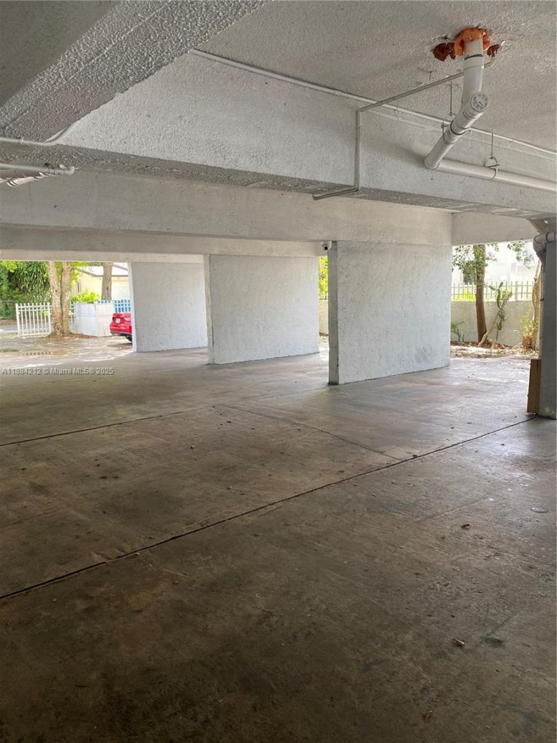 1090 NE 129th St, Unit 205, North Miami, FL 33161 Photo