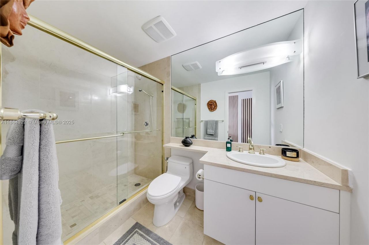 1000 Venetian Way, Unit 1902, Miami, FL 33139 Photo