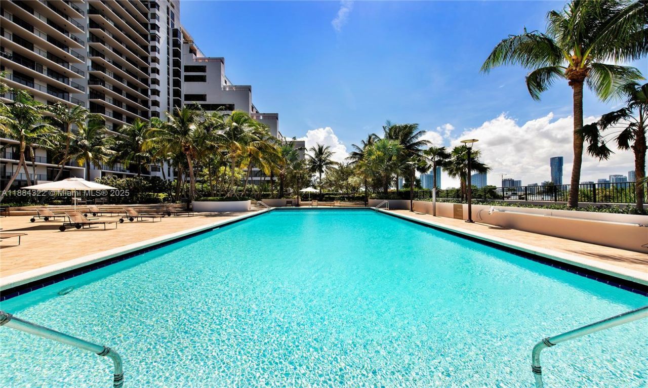 1000 Venetian Way, Unit 1902, Miami, FL 33139 Photo