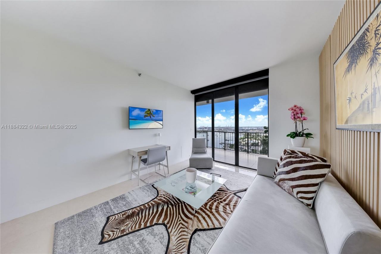 1000 Venetian Way, Unit 1902, Miami, FL 33139 Photo