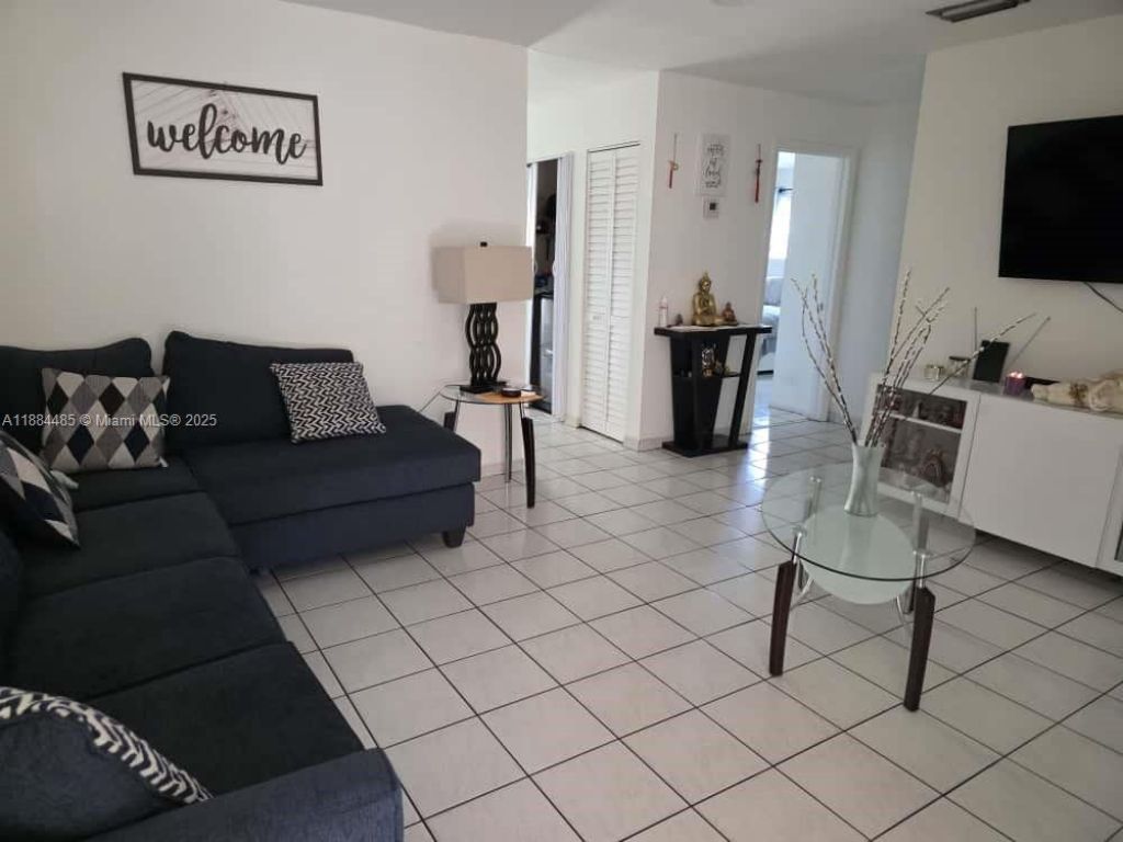 130 SW 115th Ave, Sweetwater, FL 33174 Photo