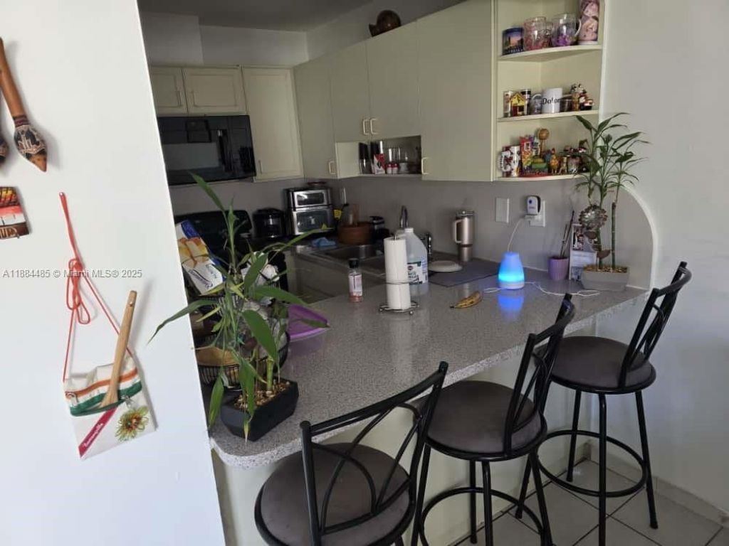 130 SW 115th Ave, Sweetwater, FL 33174 Photo