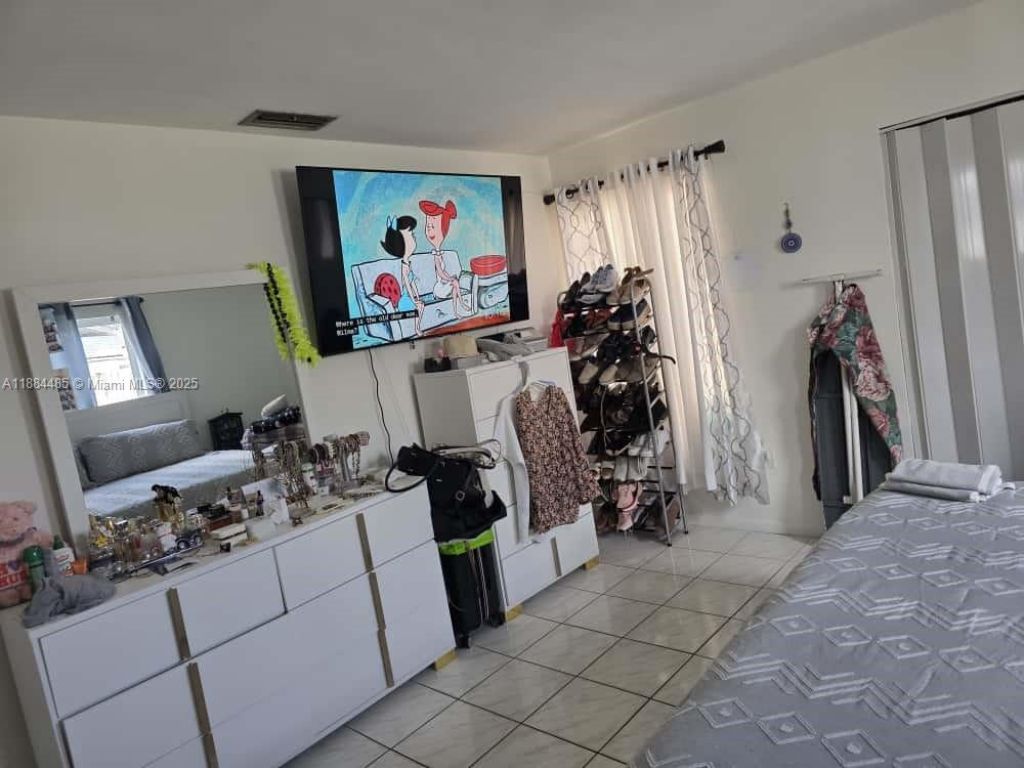 130 SW 115th Ave, Sweetwater, FL 33174 Photo