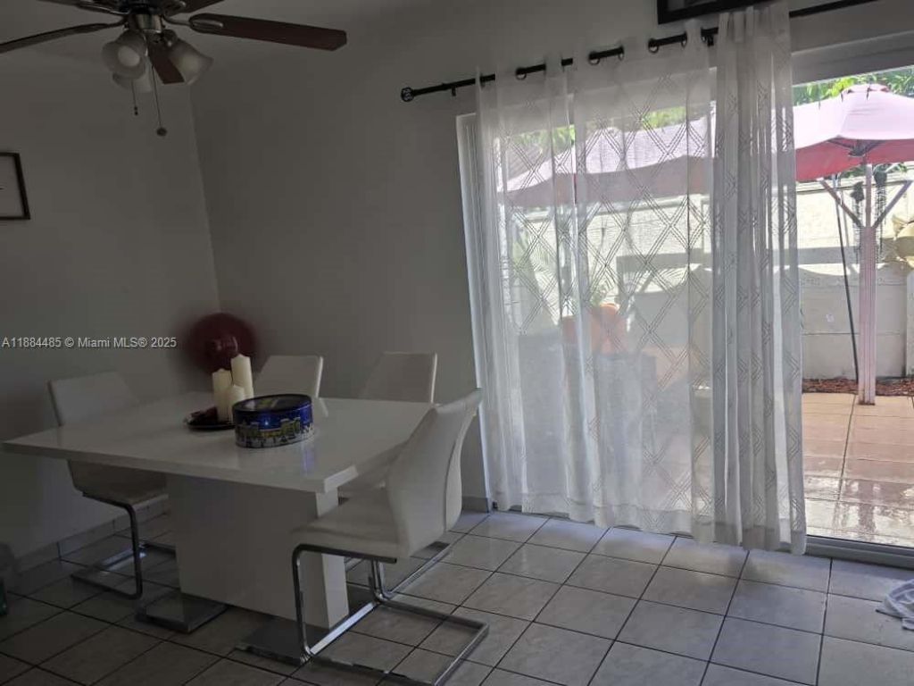 130 SW 115th Ave, Sweetwater, FL 33174 Photo