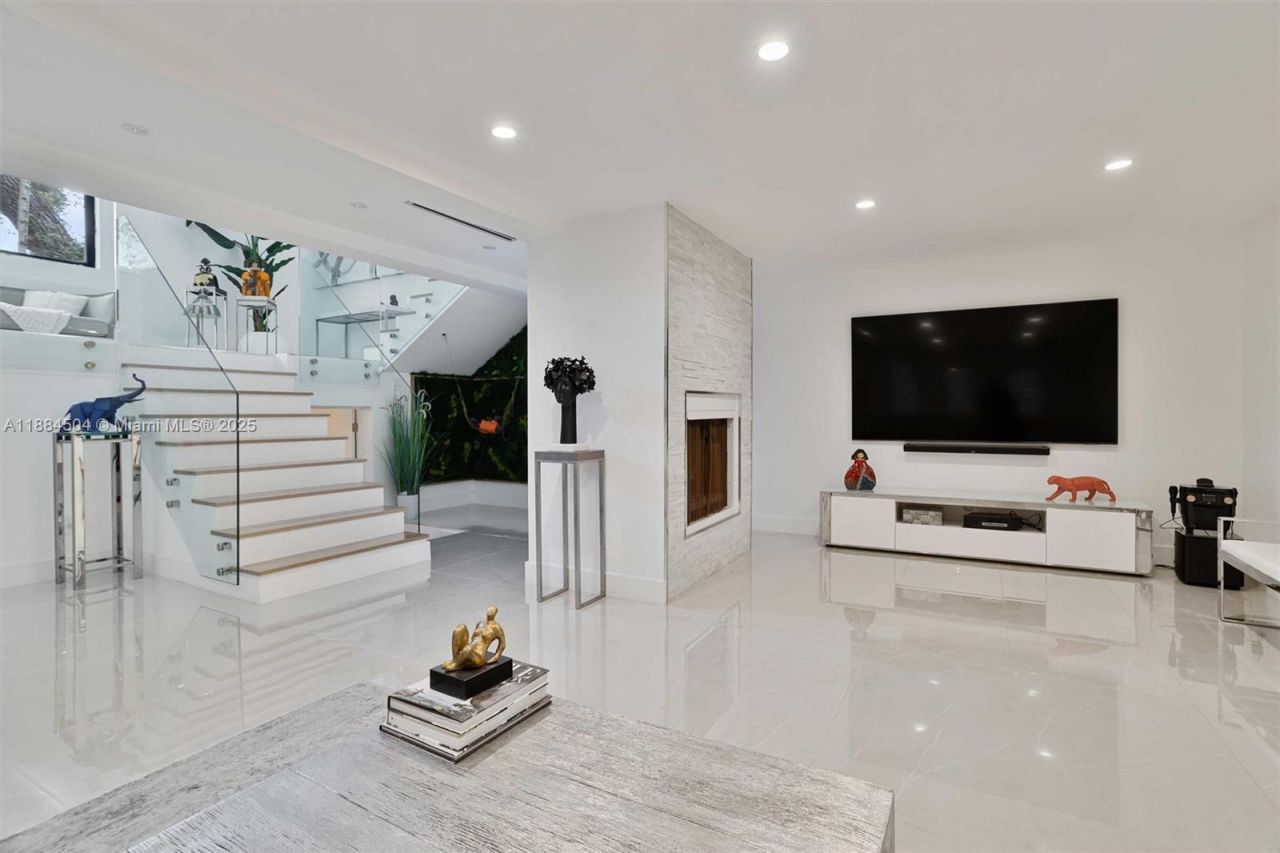 6510 Castaneda St, Coral Gables, FL 33146 Photo