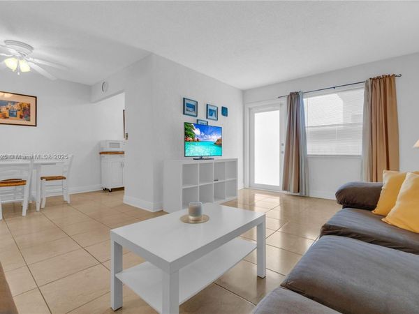 1750 Jefferson St, Unit 502, Hollywood, FL 33020