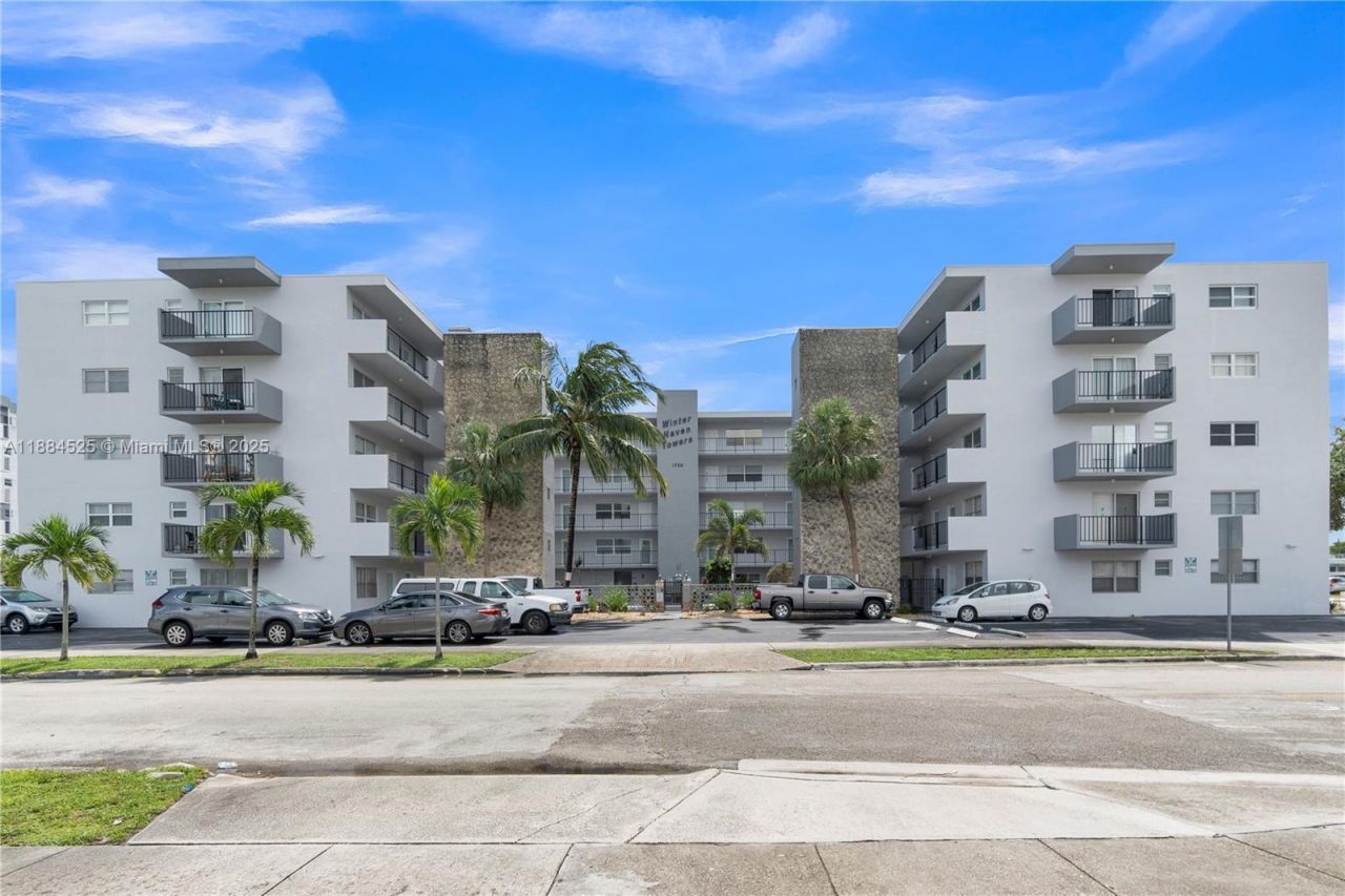 1750 Jefferson St, Unit 502, Hollywood, FL 33020 Photo