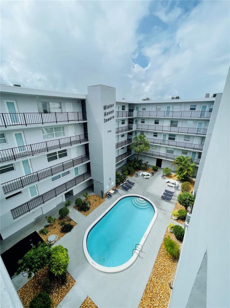 1750 Jefferson St, Unit 502, Hollywood, FL 33020 Photo