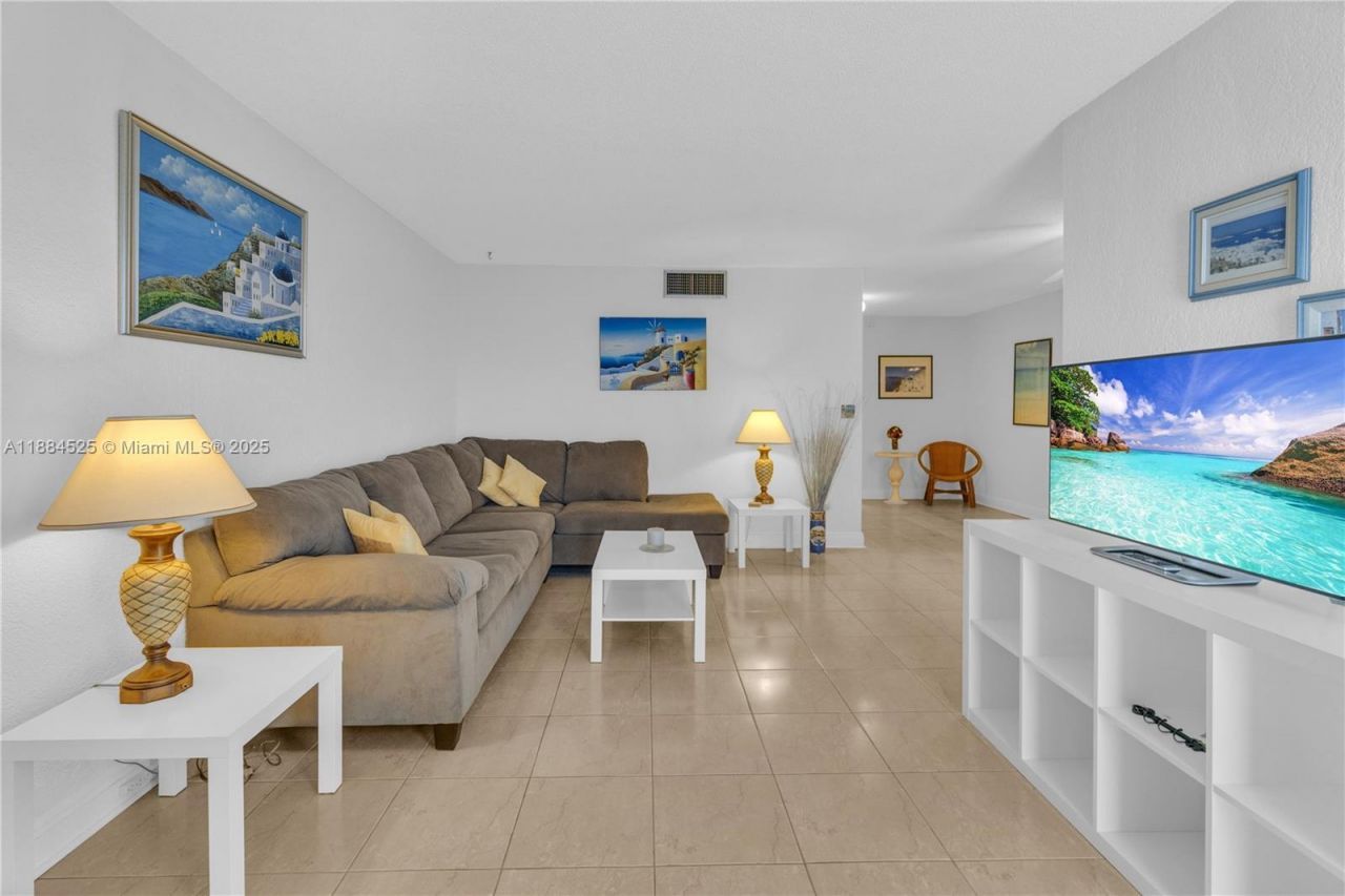 1750 Jefferson St, Unit 502, Hollywood, FL 33020 Photo