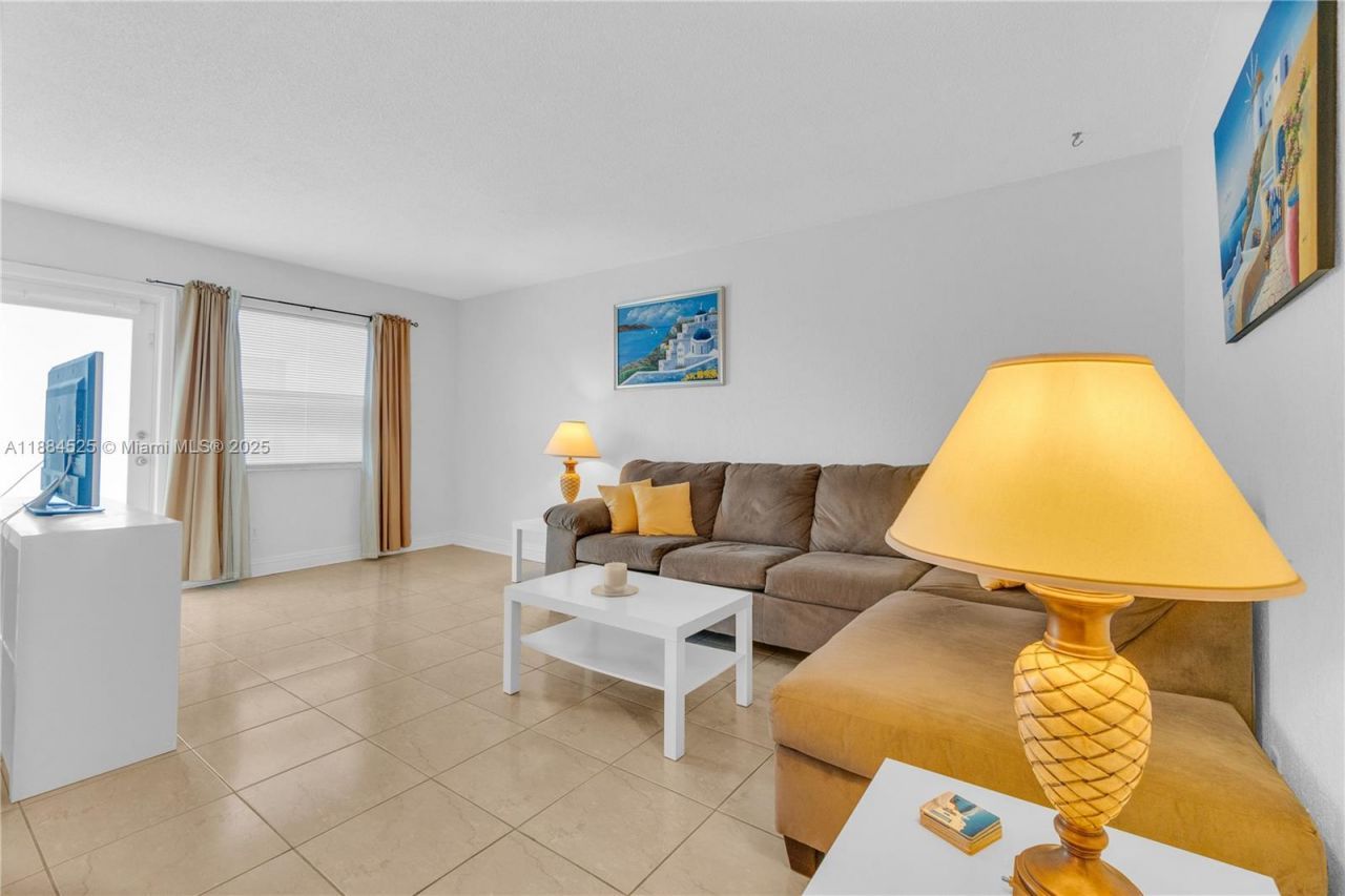 1750 Jefferson St, Unit 502, Hollywood, FL 33020 Photo