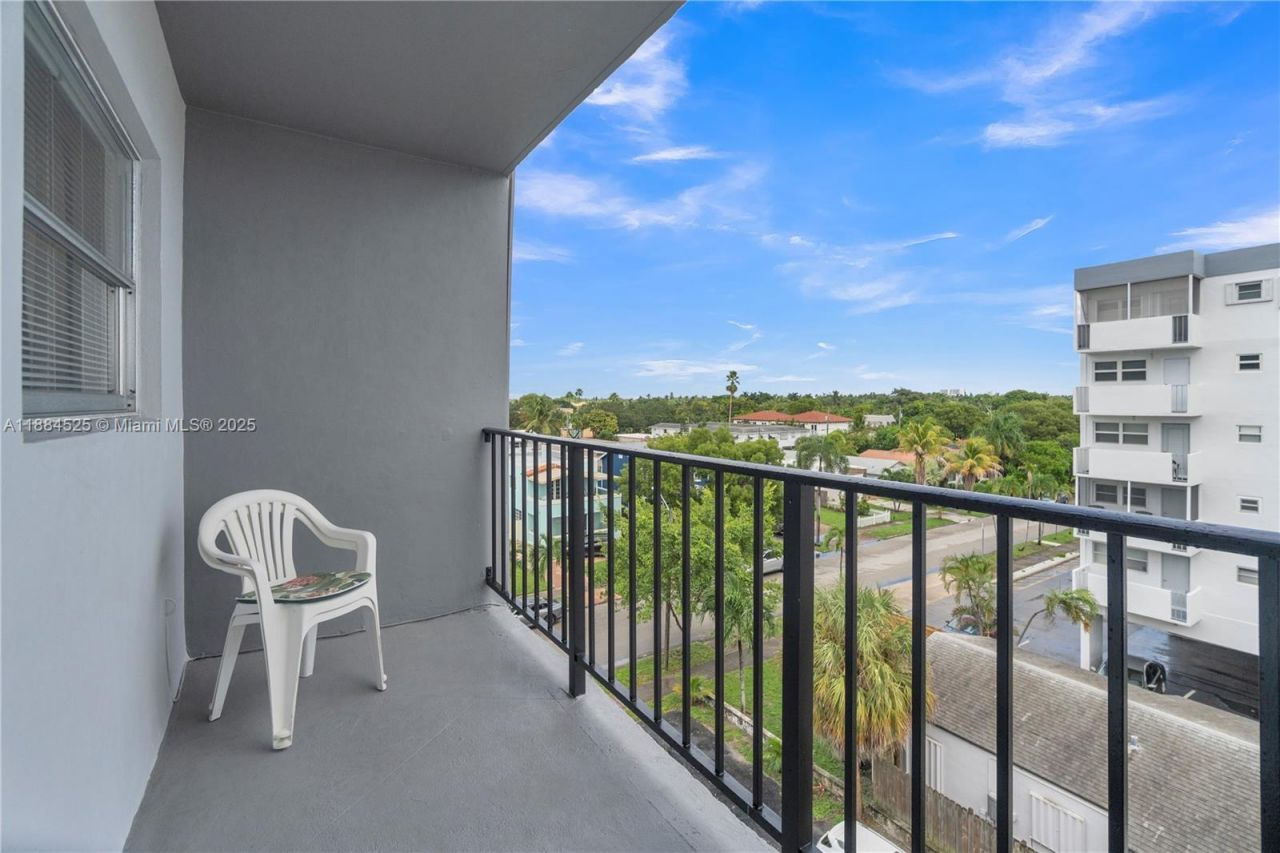1750 Jefferson St, Unit 502, Hollywood, FL 33020 Photo