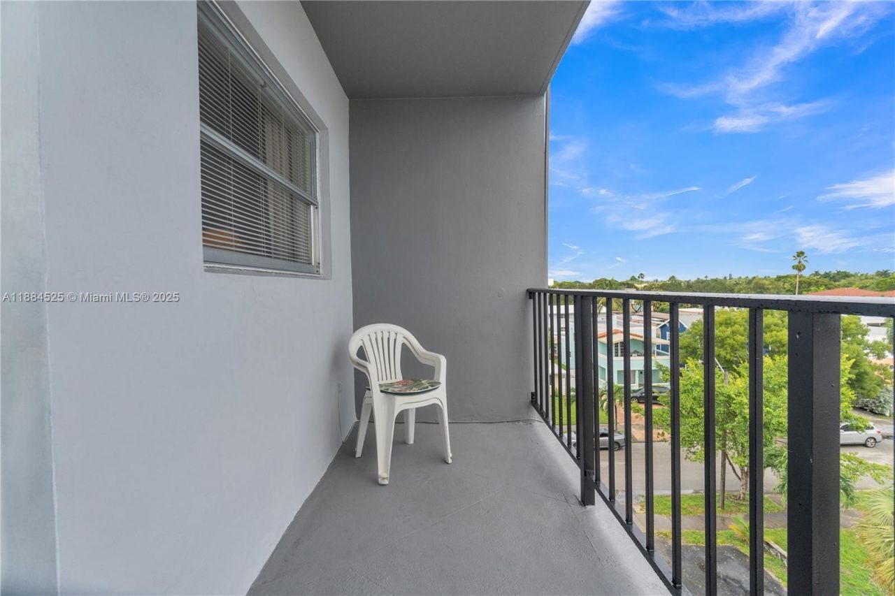 1750 Jefferson St, Unit 502, Hollywood, FL 33020 Photo