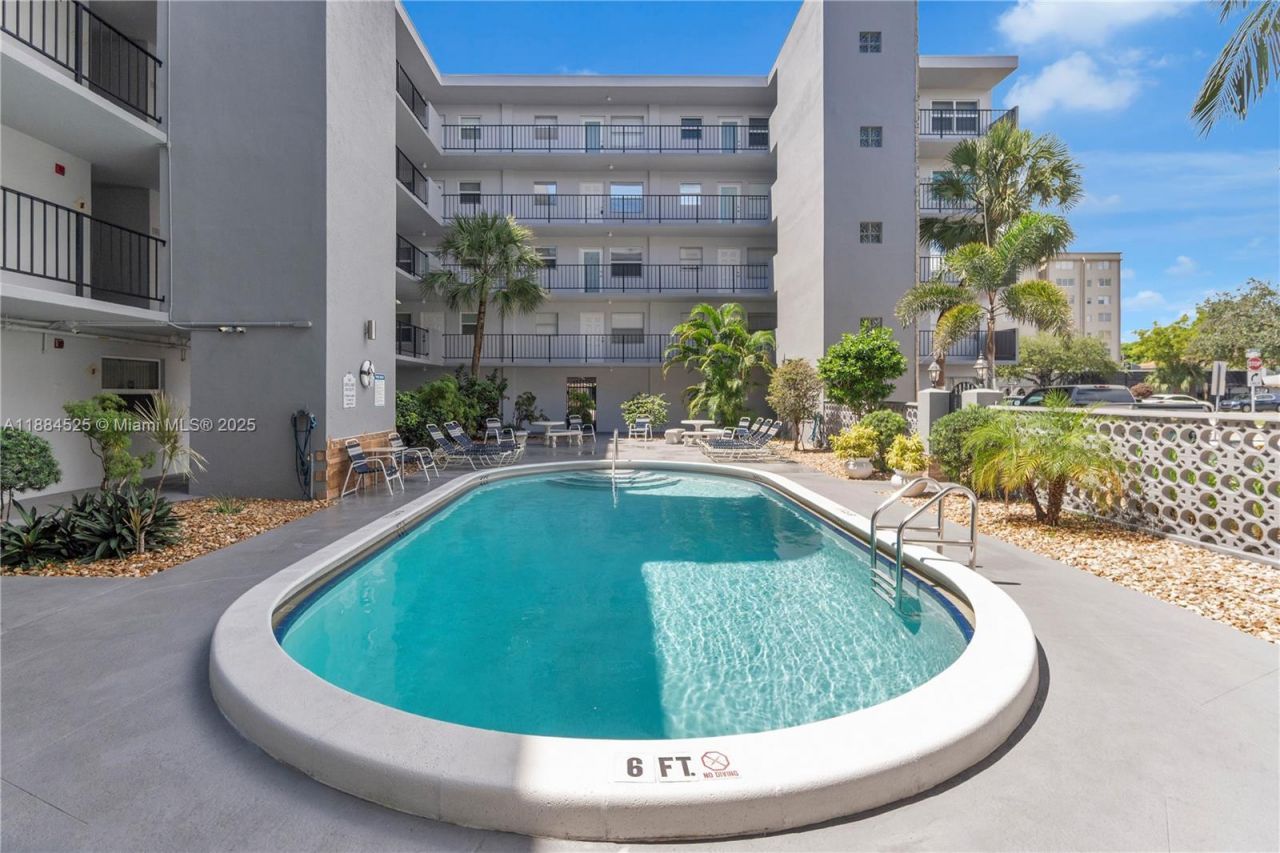 1750 Jefferson St, Unit 502, Hollywood, FL 33020 Photo