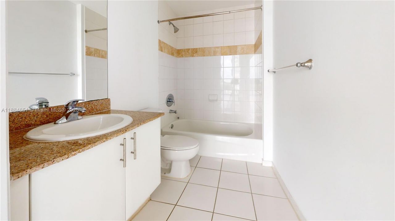 1871 NW S River Dr, Unit 1205, Miami, FL 33125 Photo