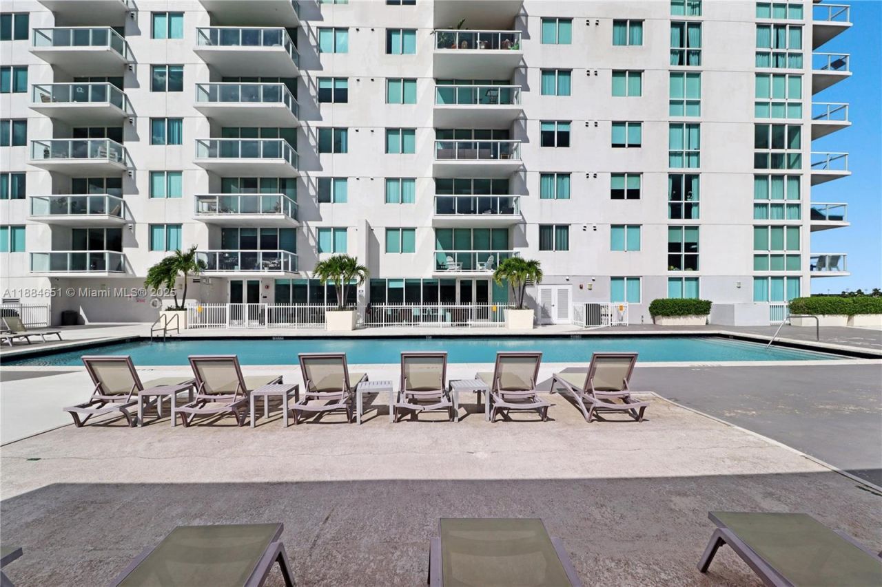 1871 NW S River Dr, Unit 1205, Miami, FL 33125 Photo