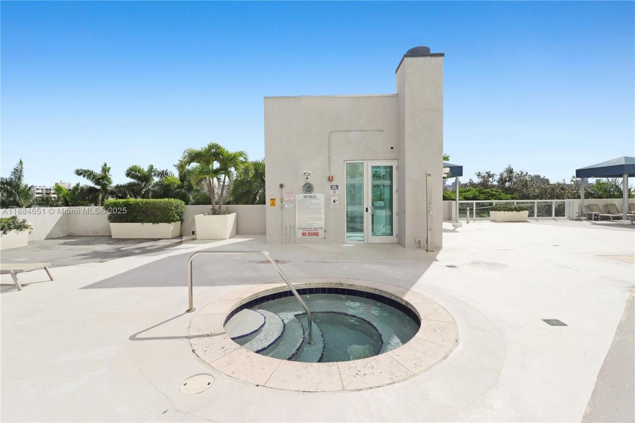 1871 NW S River Dr, Unit 1205, Miami, FL 33125 Photo