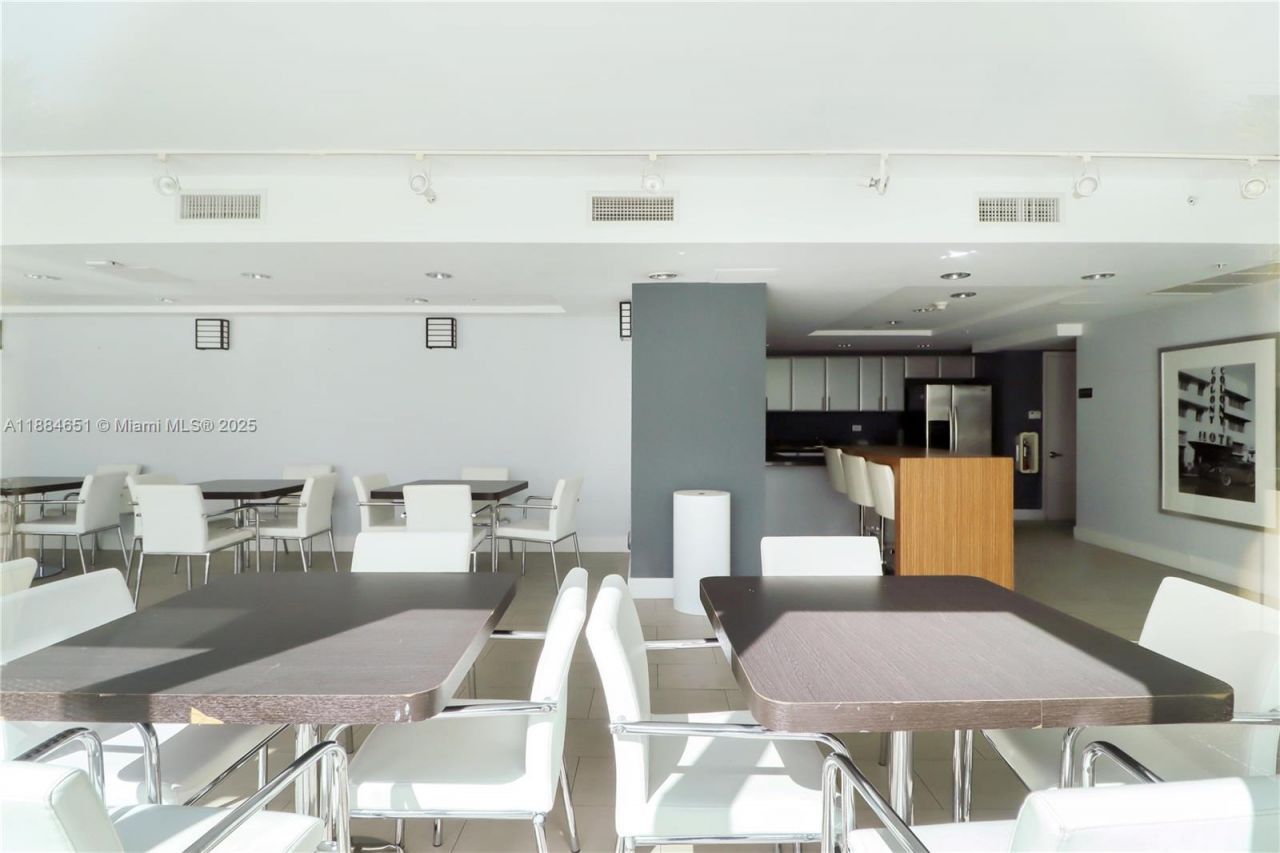 1871 NW S River Dr, Unit 1205, Miami, FL 33125 Photo