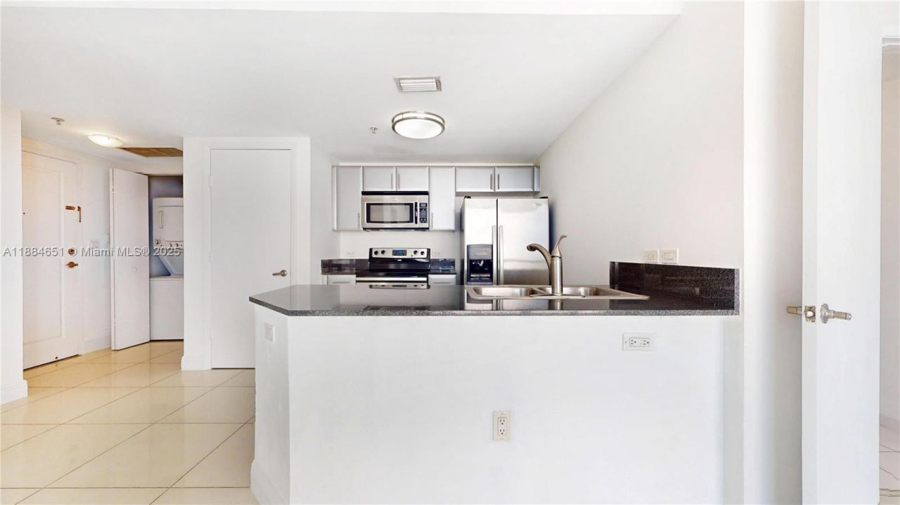 1871 NW S River Dr, Unit 1205, Miami, FL 33125 Photo