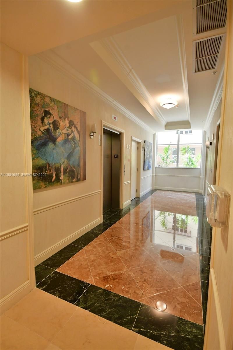 3232 SW 22nd Ter, Unit 1502, Miami, FL 33145 Photo