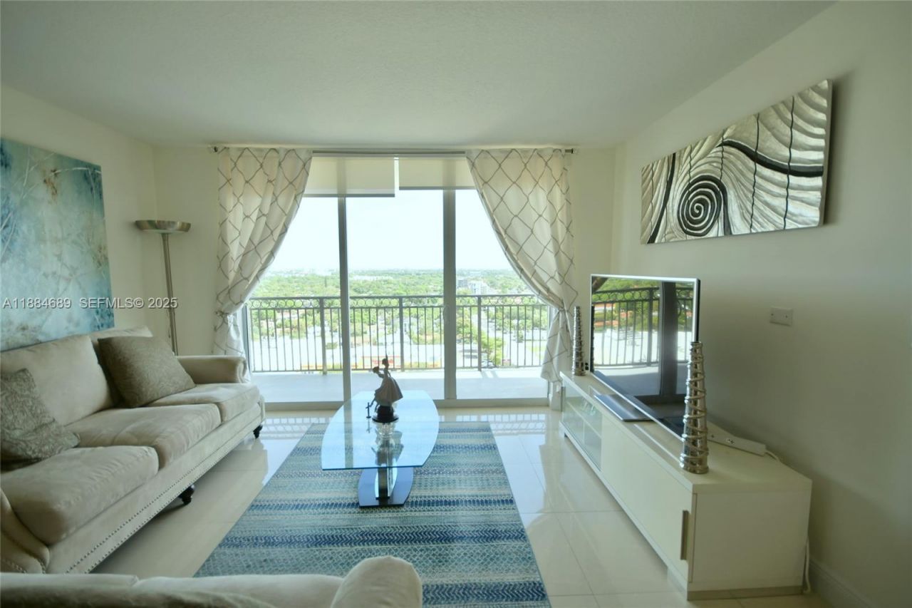 3232 SW 22nd Ter, Unit 1502, Miami, FL 33145 Photo