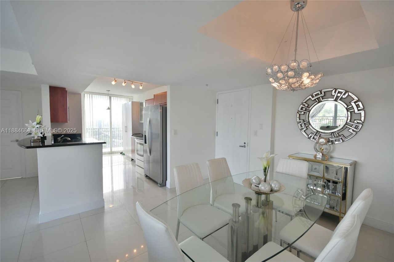 3232 SW 22nd Ter, Unit 1502, Miami, FL 33145 Photo