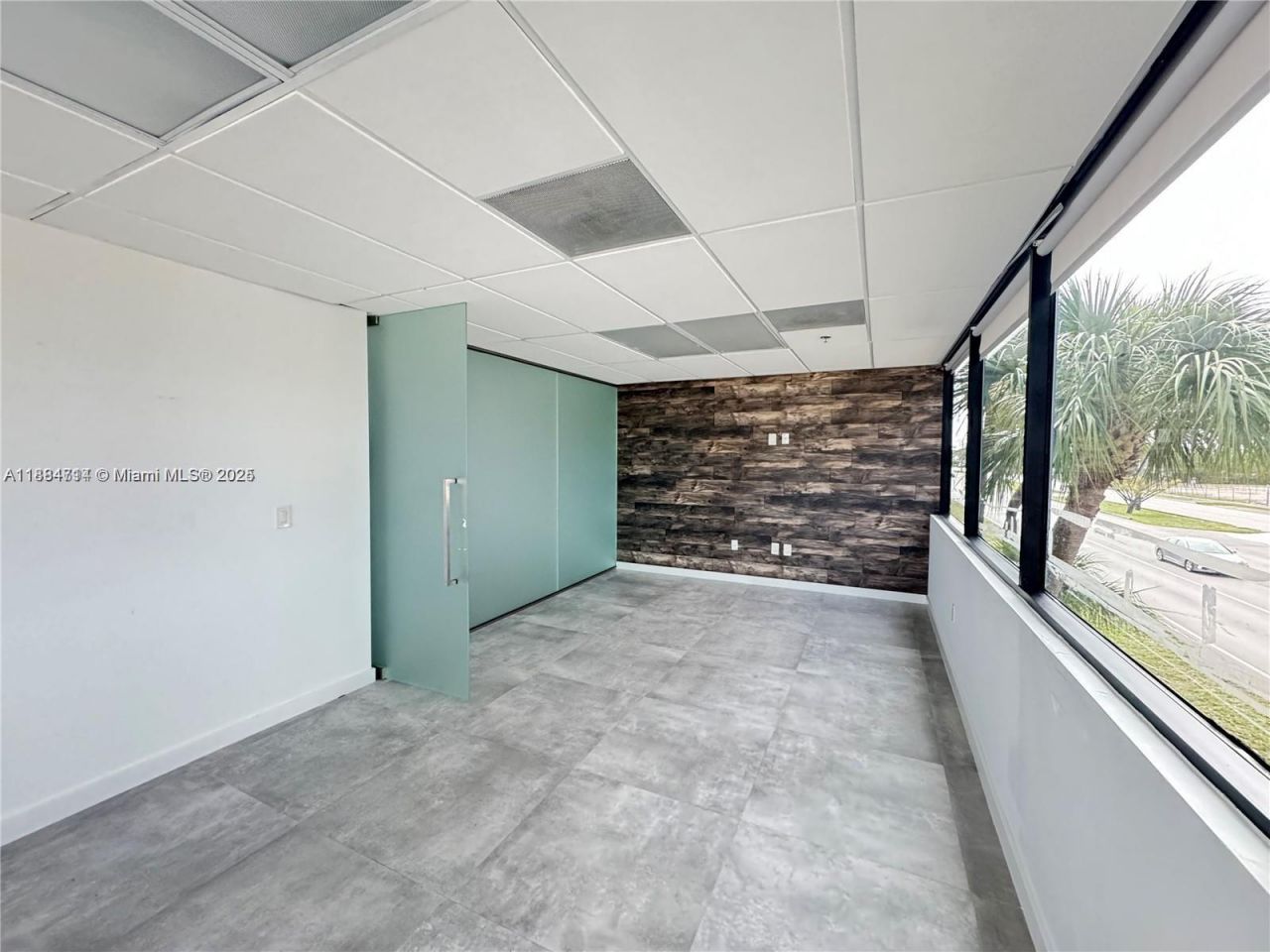 2870 Stirling Rd, Hollywood, FL 33020 Photo