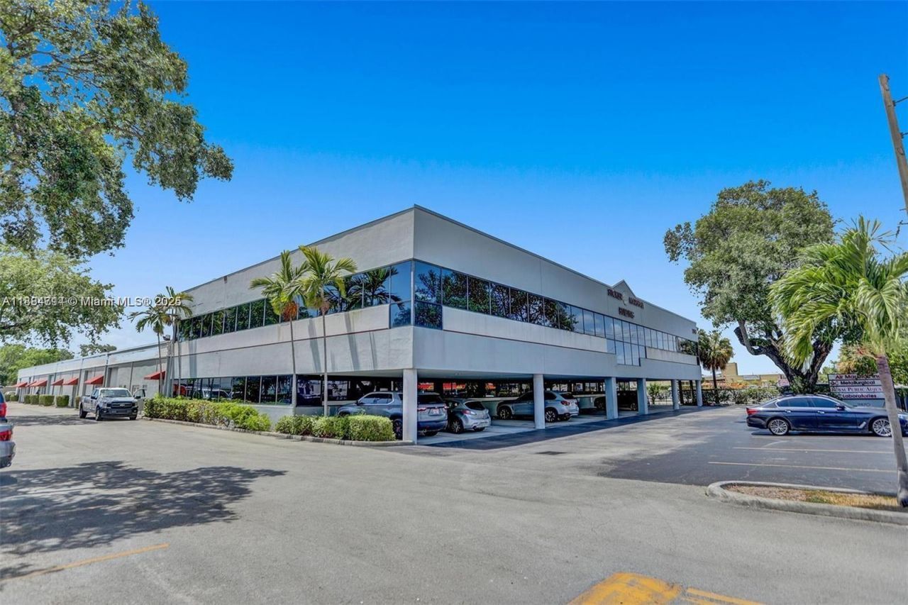 2870 Stirling Rd, Hollywood, FL 33020 Photo