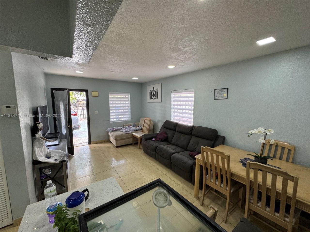 825 E 9th Ln, Hialeah, FL 33010 Photo