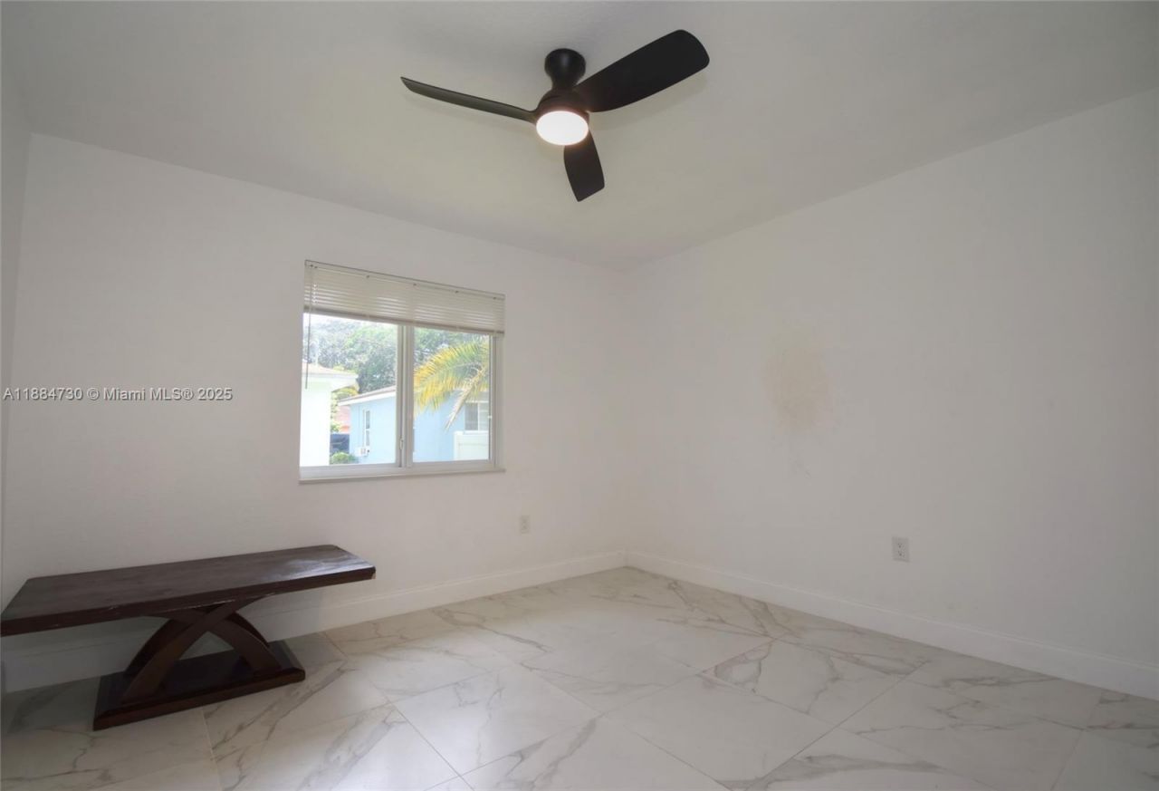 830 NW 19th Ter, Fort Lauderdale, FL 33311 Photo