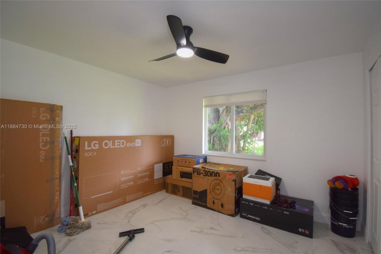 830 NW 19th Ter, Fort Lauderdale, FL 33311 Photo