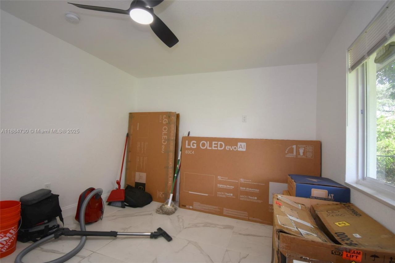 830 NW 19th Ter, Fort Lauderdale, FL 33311 Photo