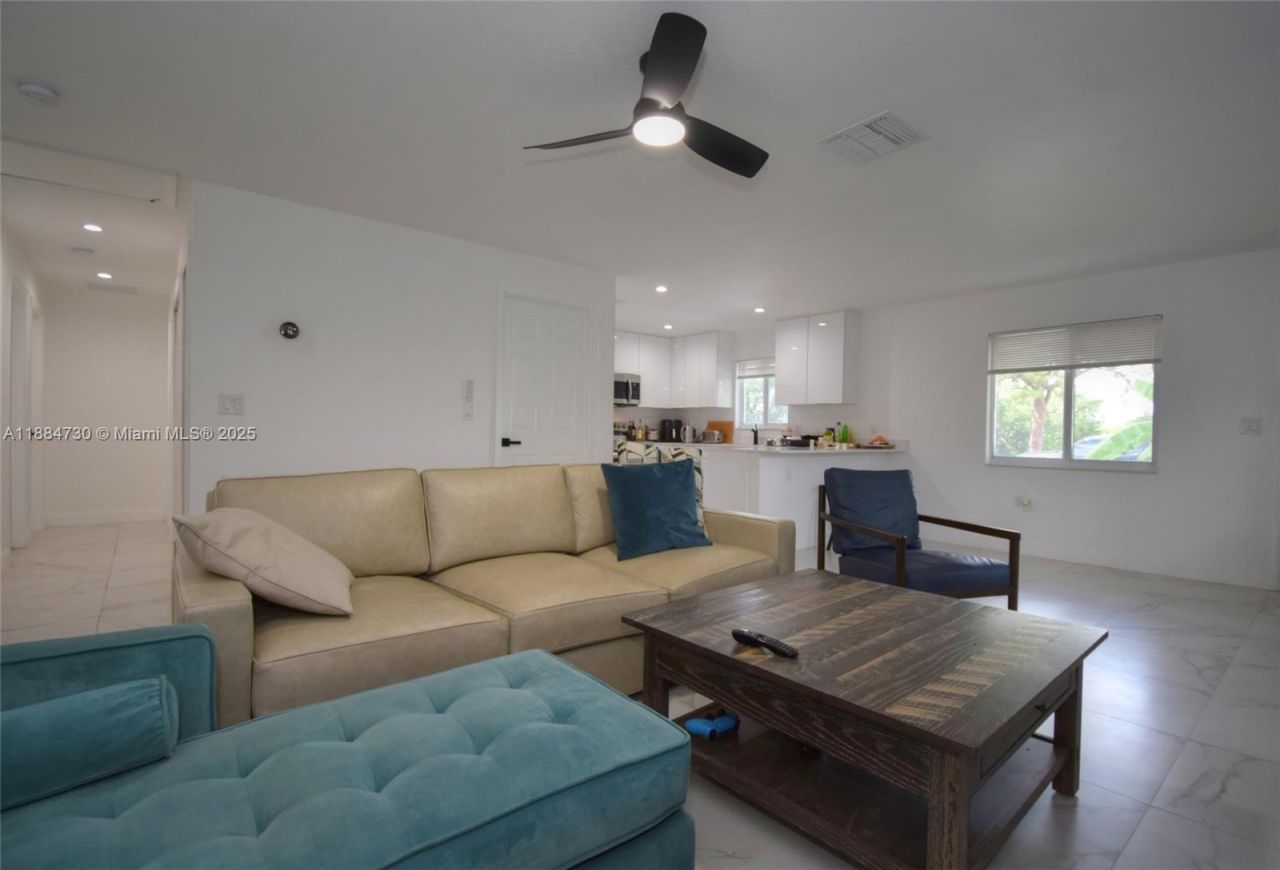 830 NW 19th Ter, Fort Lauderdale, FL 33311 Photo