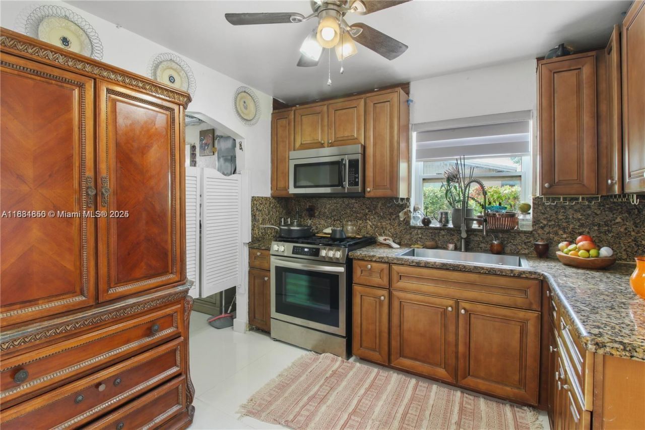 15745 SW 303rd Ter, Homestead, FL 33033 Photo