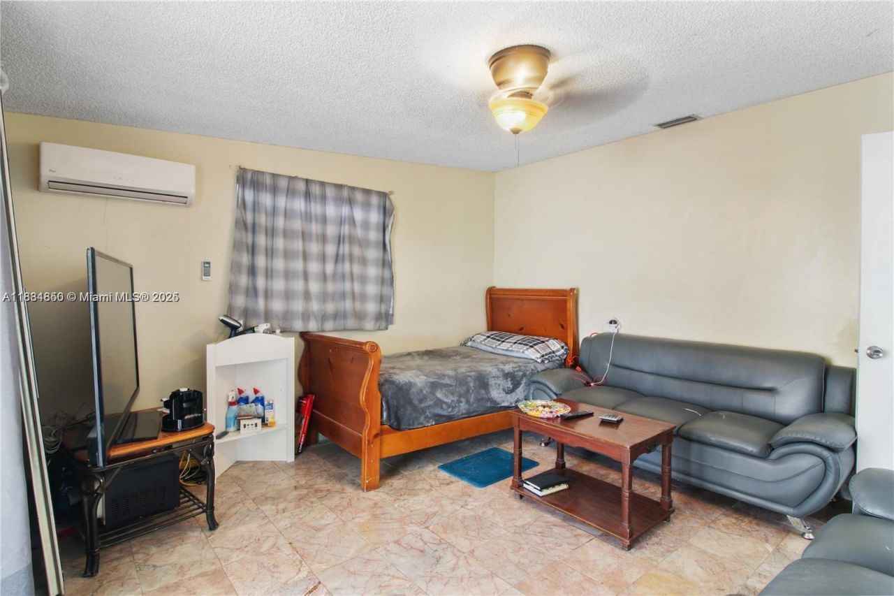 15745 SW 303rd Ter, Homestead, FL 33033 Photo