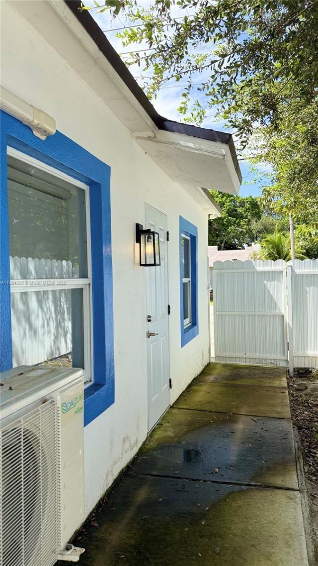 4139 NW 23rd Ave, Miami, FL 33142 Photo