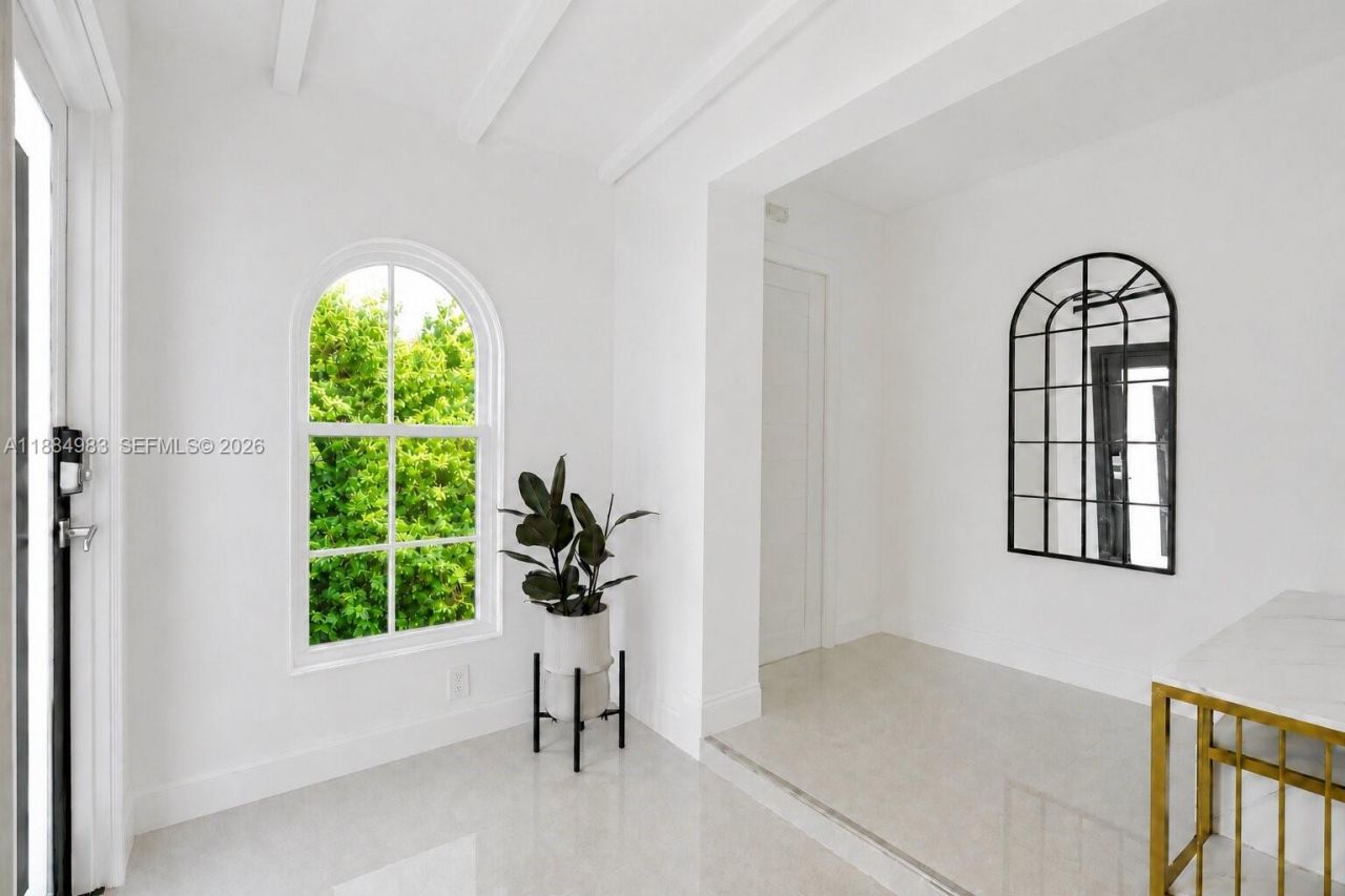 2830 NE 56 Ct, Fort Lauderdale, FL 33308 Photo