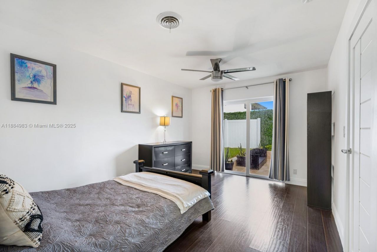 2830 NE 56 Ct, Fort Lauderdale, FL 33308 Photo