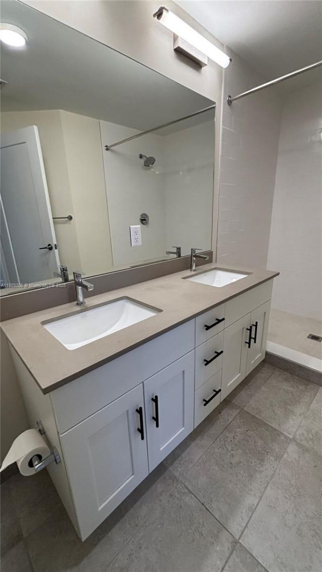 8894 NW 44 St, Unit 6-114, Sunrise, FL 33351 Photo