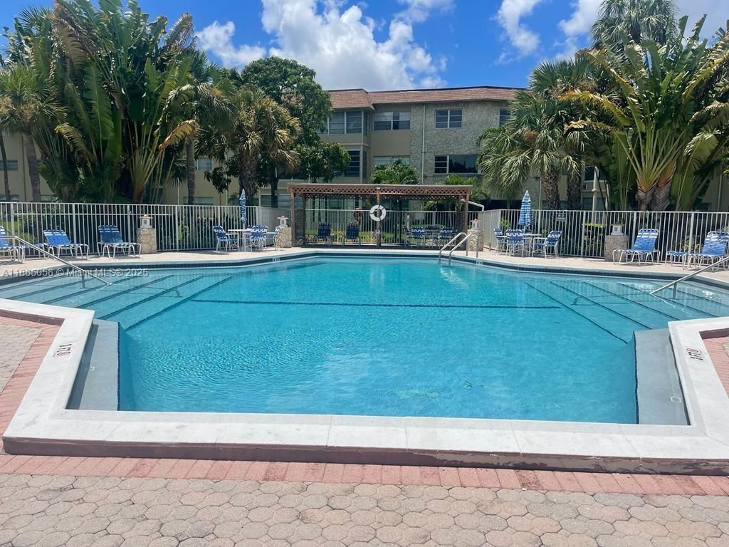5051 W Oakland Park Blvd, Unit 204, Lauderdale Lakes, FL 33313 Photo
