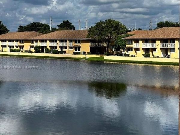415 NW 210th St, Unit 206, Miami Gardens, FL 33169