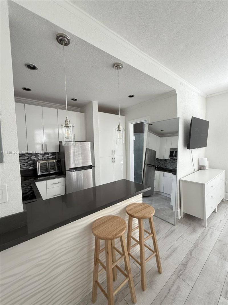 119 Menores Ave, Unit 11, Coral Gables, FL 33134 Photo