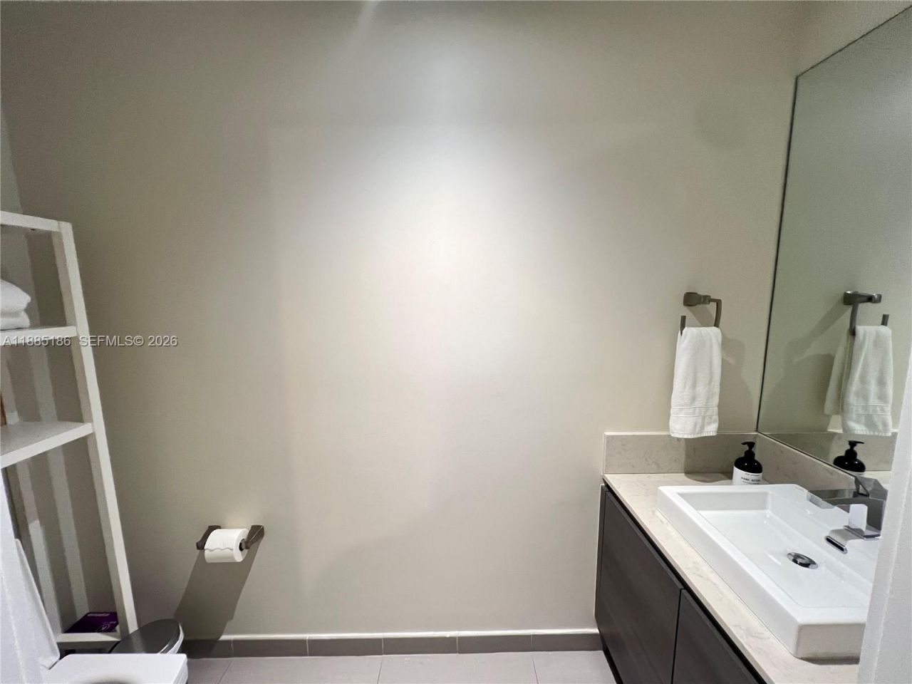 1080 Brickell Ave, Unit 2206, Miami, FL 33131 Photo