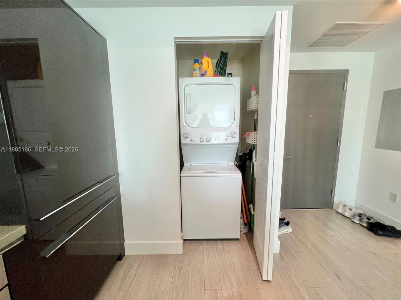 1080 Brickell Ave, Unit 2206, Miami, FL 33131 Photo