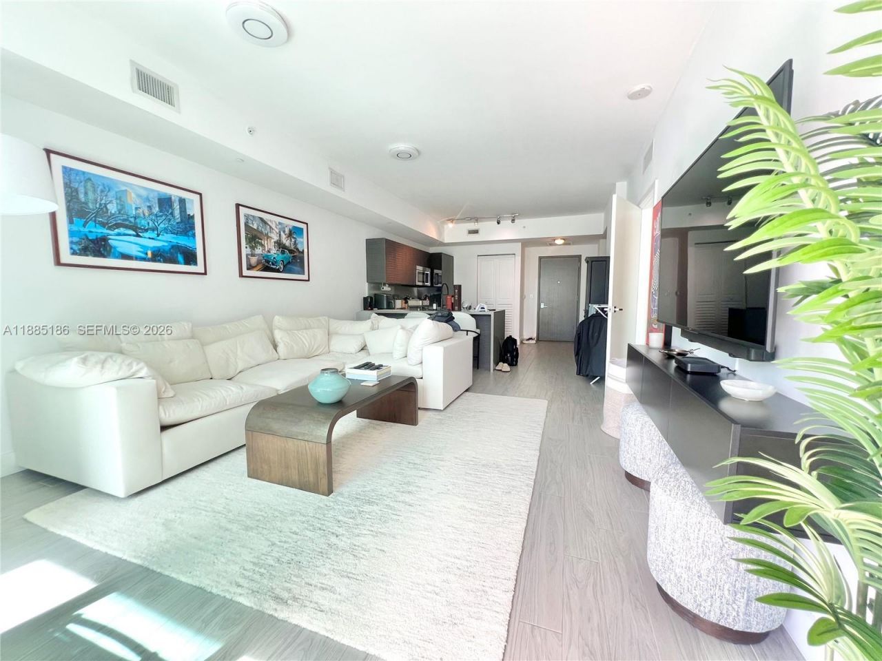 1080 Brickell Ave, Unit 2206, Miami, FL 33131 Photo