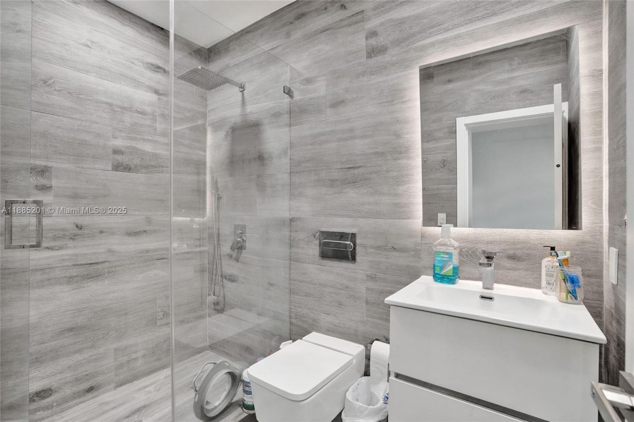 3784 Sheridan Ave, Miami Beach, FL 33140 Photo