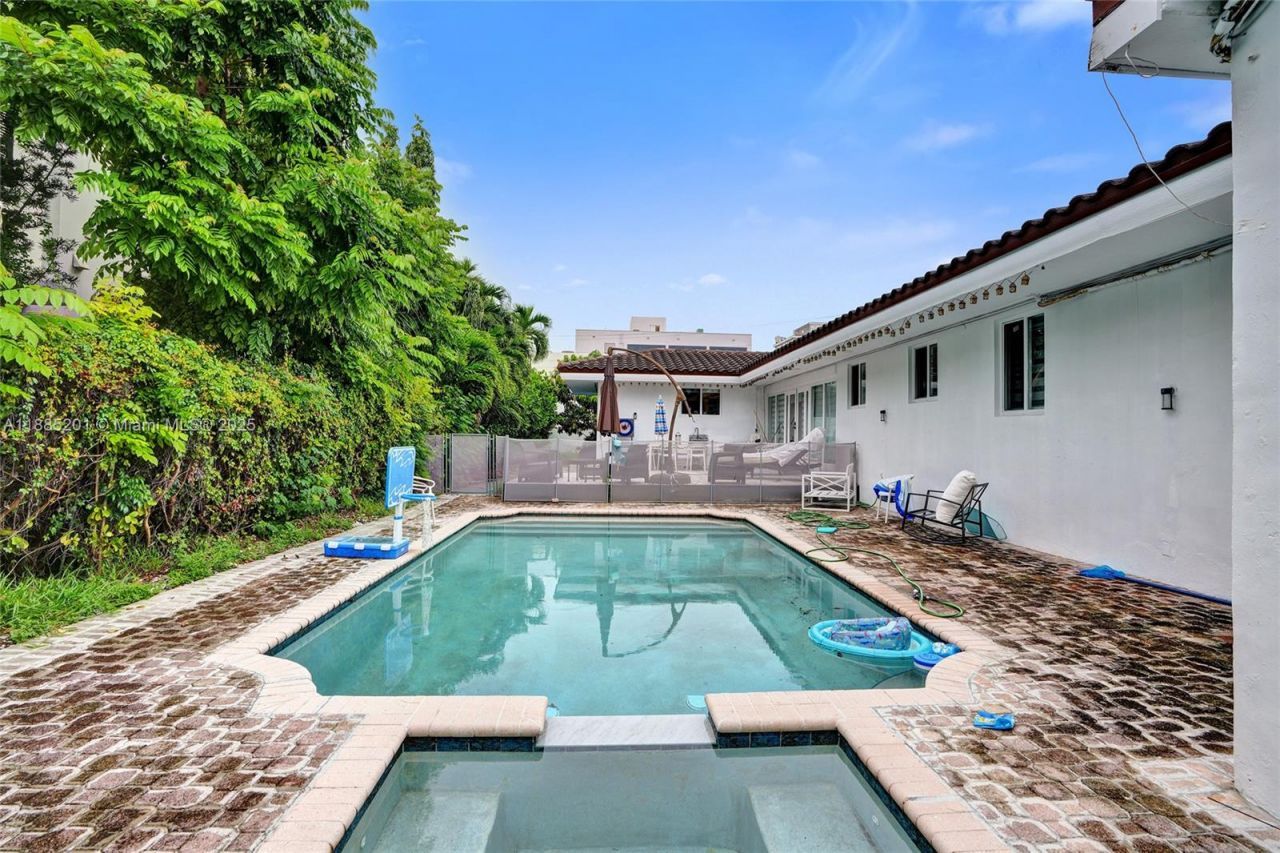 3784 Sheridan Ave, Miami Beach, FL 33140 Photo