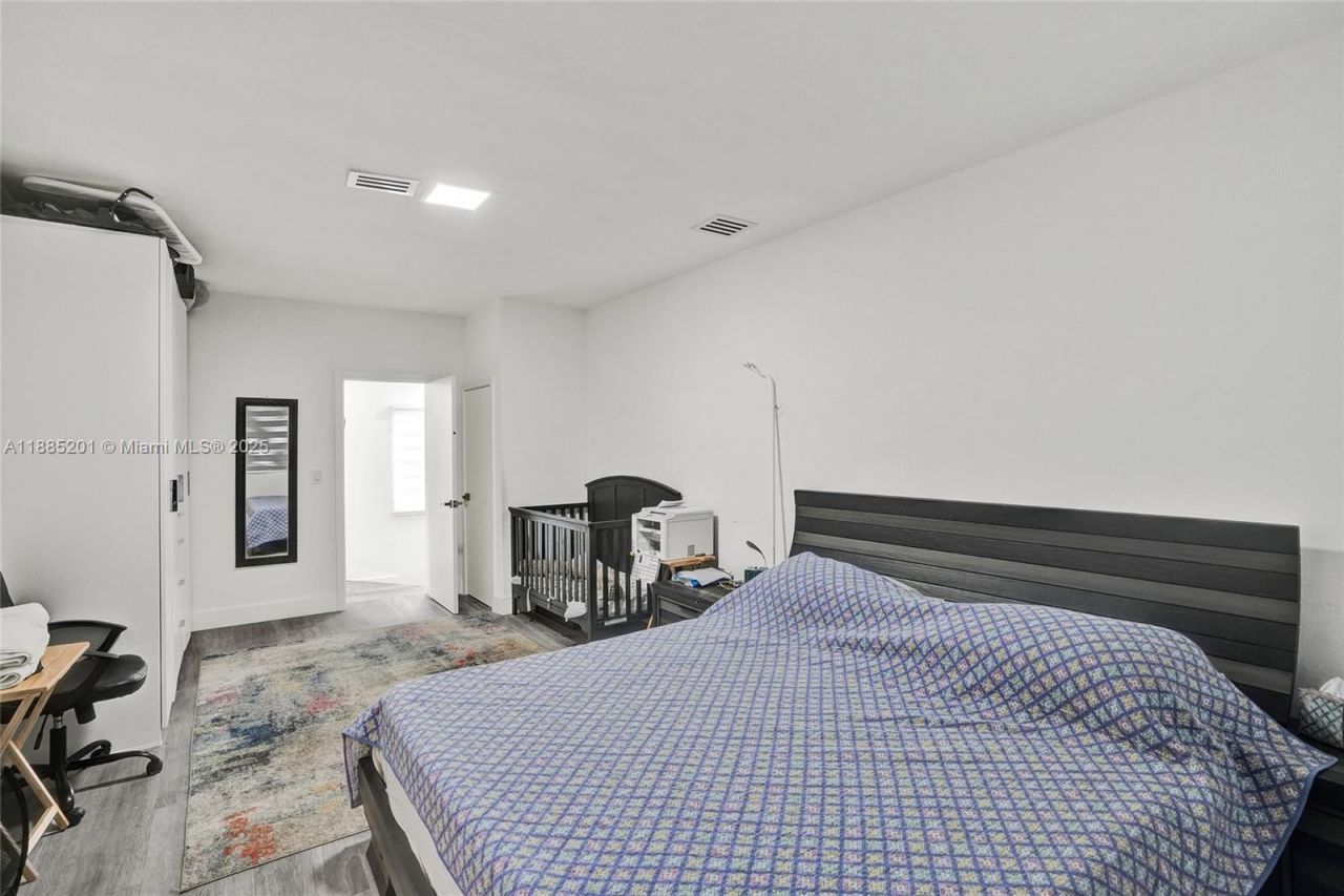 3784 Sheridan Ave, Miami Beach, FL 33140 Photo