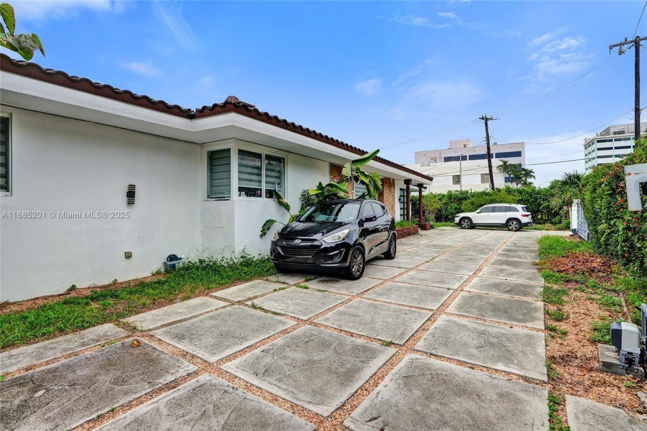 3784 Sheridan Ave, Miami Beach, FL 33140 Photo